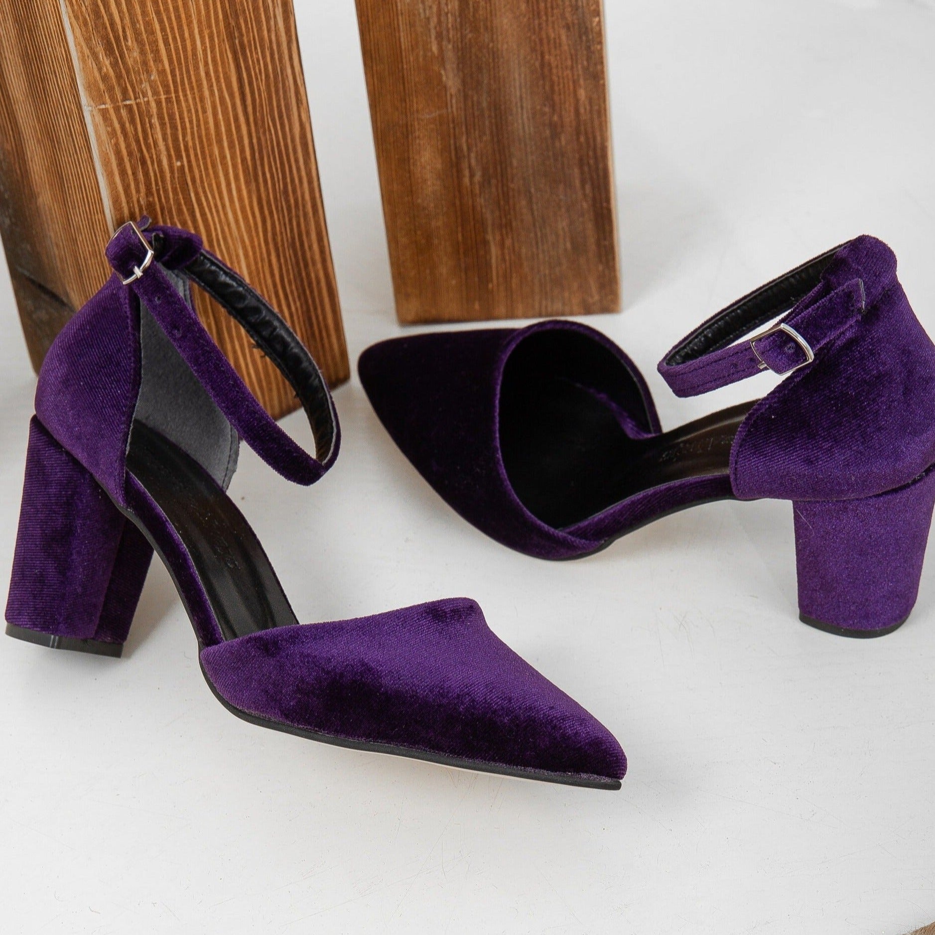 Purple Velvet Heels, Purple Wedding Shoes, Purple Wedding Heels, Purple Velvet Shoes for Bride, Purple Bridal Shoe, Purple Velvet Block Heel